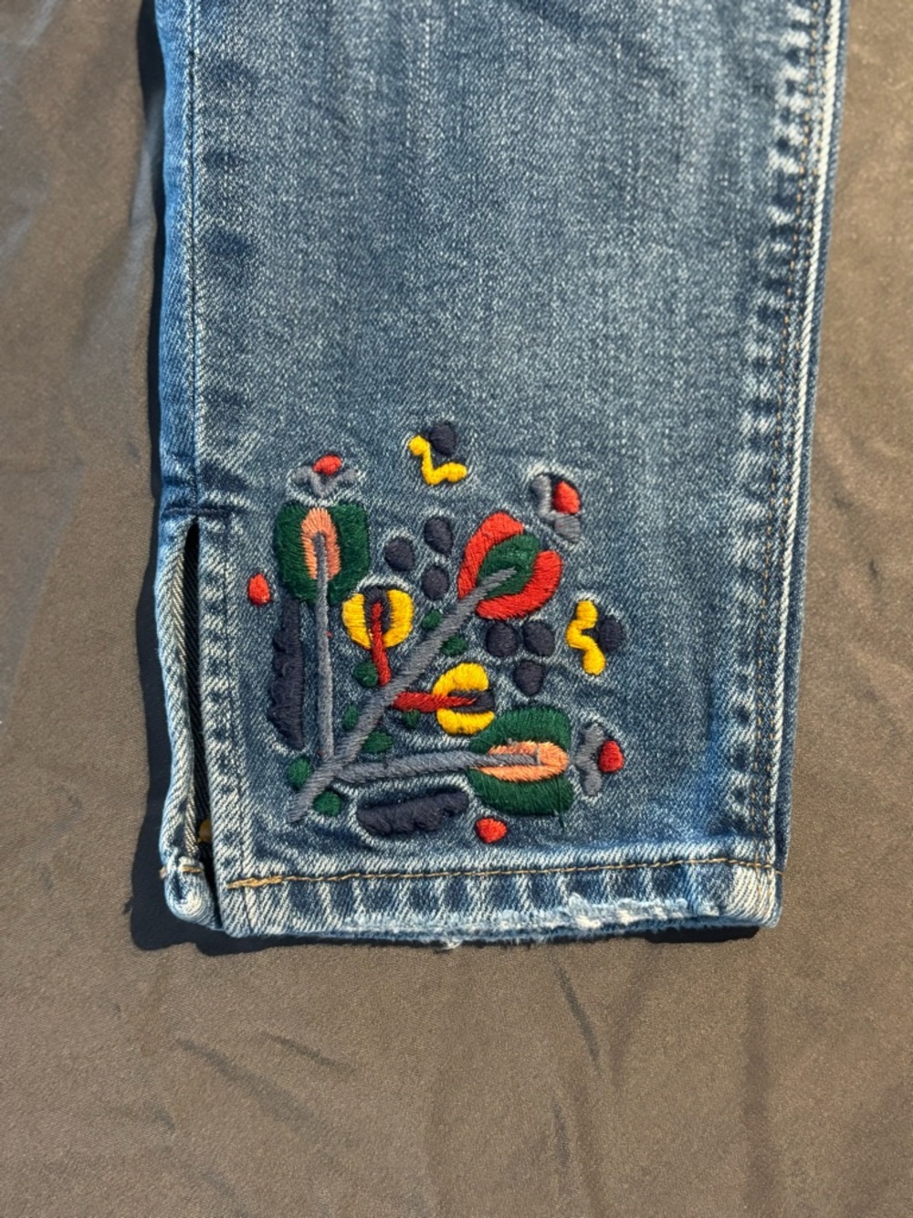 Lucky Brand Women’s Blue Embroidered Skinny Jeans - Picture 9 of 16